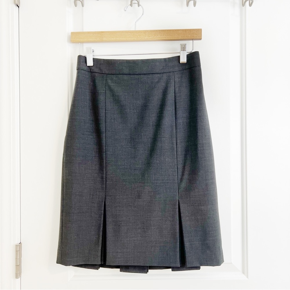 Ann Taylor Virgin Wool Blend Pleated Knee Length Skirt Charcoal Gray Size 2P